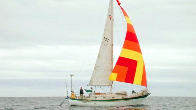 Single-Handed Sailing: A Complete Guide With Tips