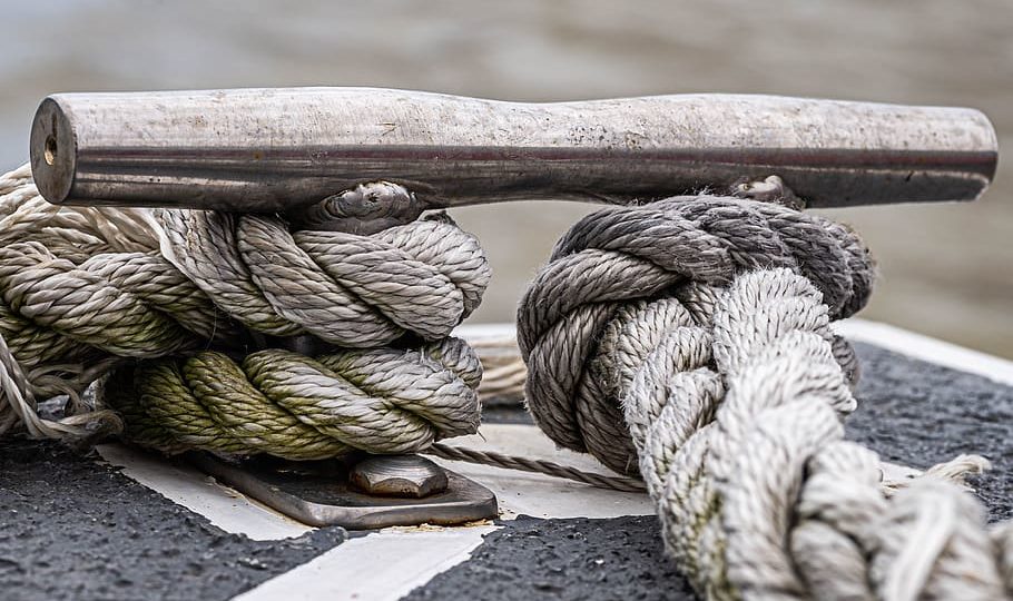 The 6 Most Important Sailing Knots