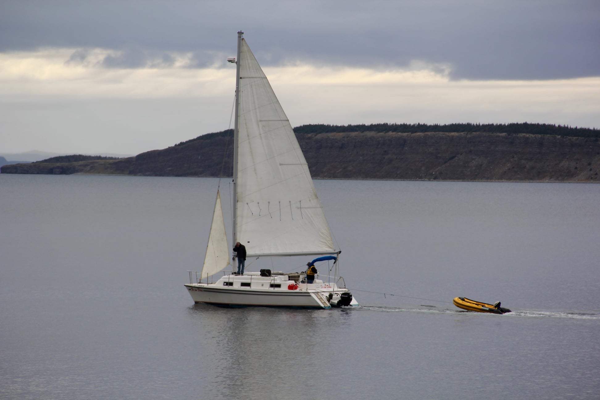 how fast do sailing yachts go