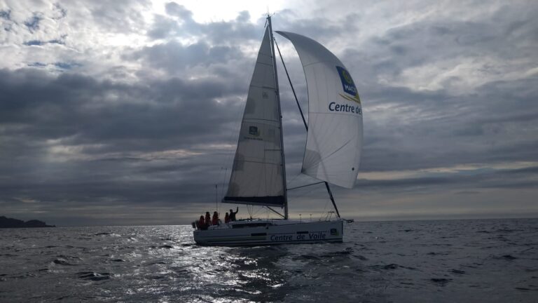 best sailing catamaran under 40 feet