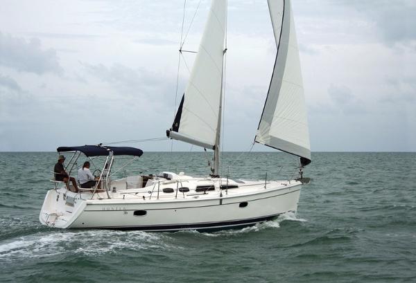 2005 Hunter 36 Sailboat