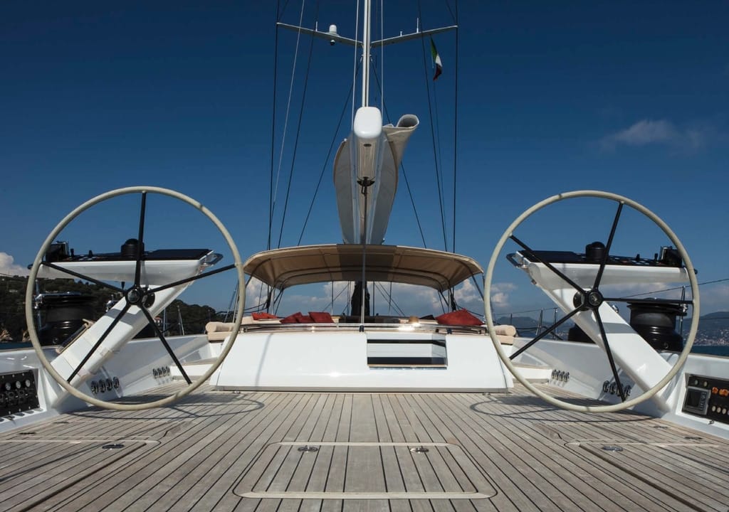 Why Do Sailboats Have Big Steerin Wheels