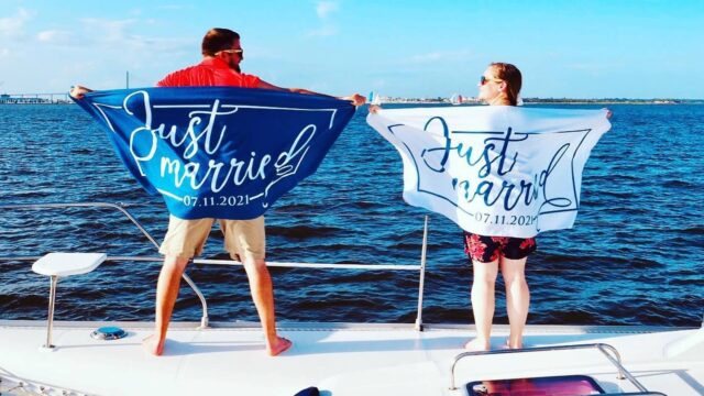 Is a Sailing Honeymoon a Good Idea?  (Pros and Cons)