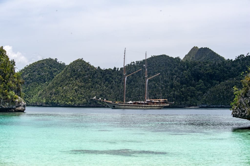 Indonesia Sailing