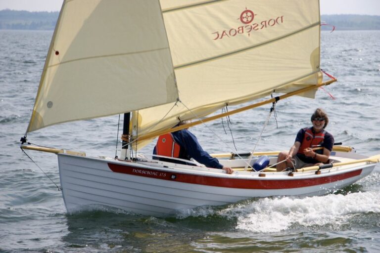 best racing sailboats under 25 feet