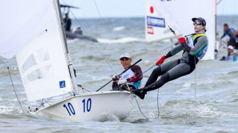 How Does a Boat Sail Upwind? Unveiling the Mechanics of Against the Wind Sailing